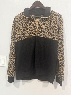 Leopard Print Half-Zip Fleece Pullover - Black & Tan